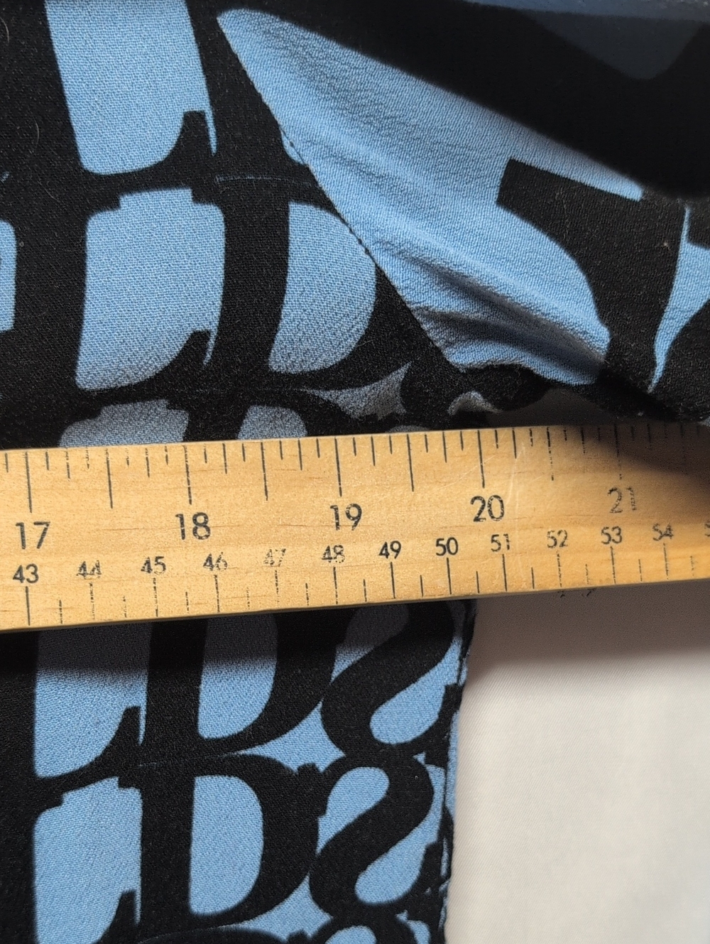 574-Desigual Light Blue and Black Graphic Button-Down Blouse Fit Medium - Picture 5 of 5